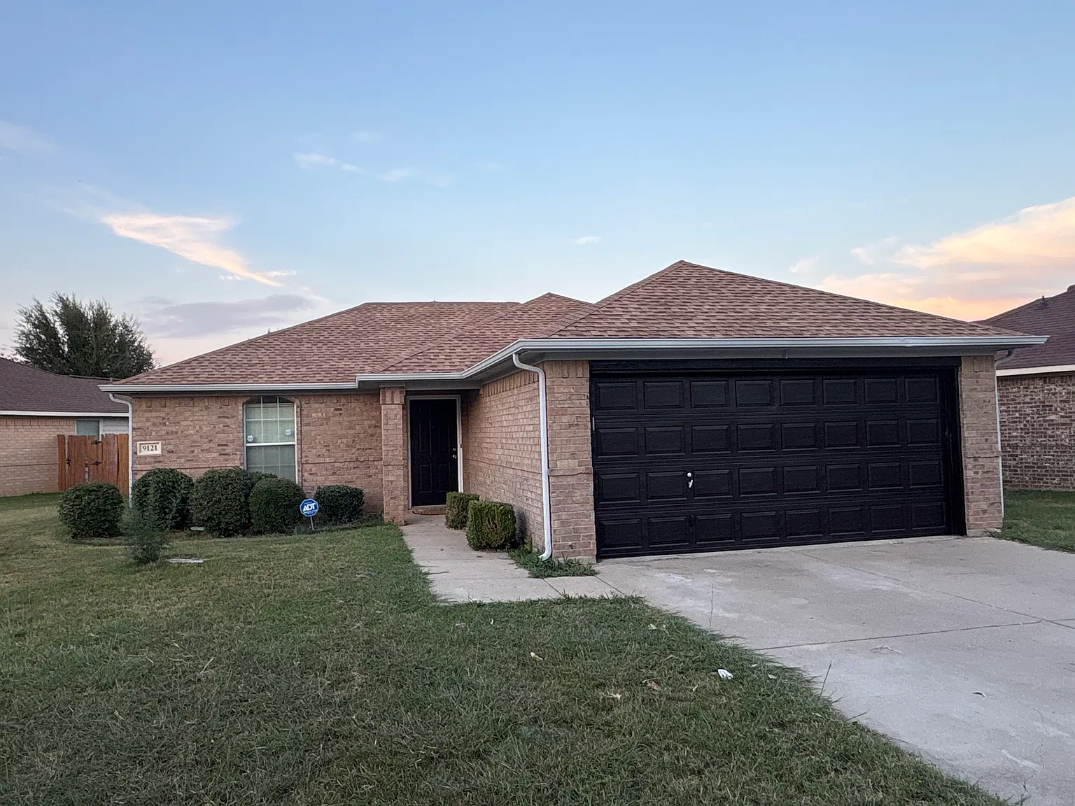3 bed, 1380 sqft, $1,890 — Photo 2
