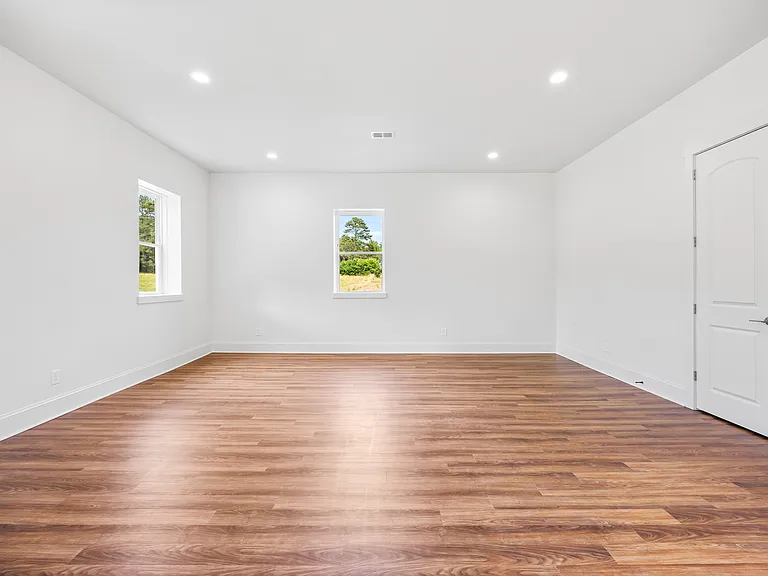 2540 Penninger Cir — Photo 3