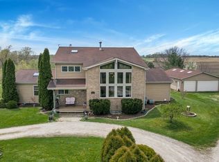 25210 S Schoolhouse Rd, Manhattan, IL 60442