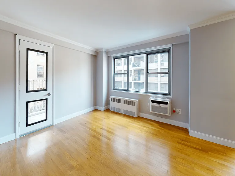 50 W 97th St #5M — Photo 3