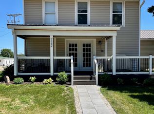 722 Summit St, Center Point, IA 52213