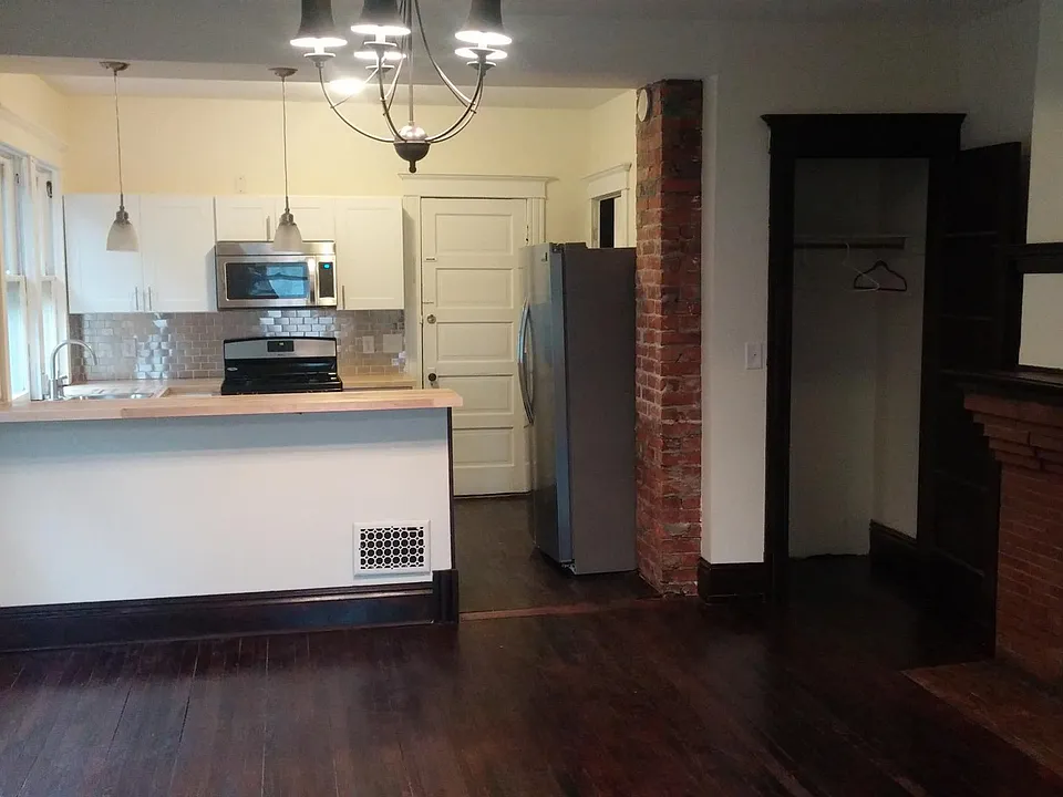 802 Ashland Ave #3