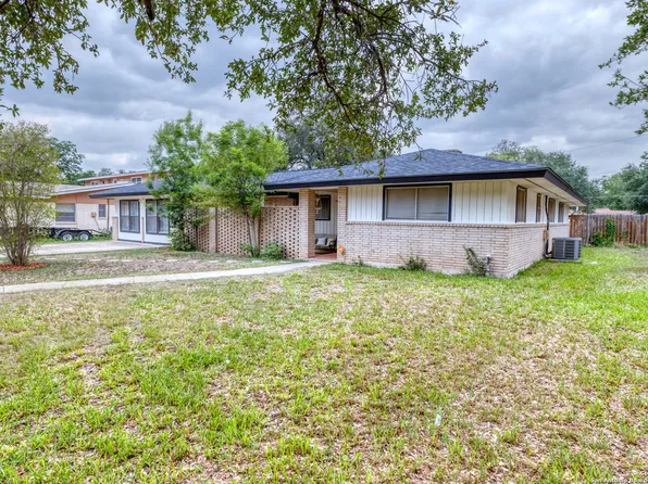 736 N SKYLANE DR, Uvalde, TX 78801