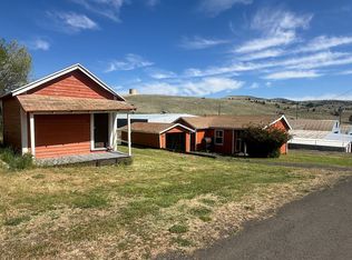 406 Ellsworth St, Fossil, OR 97830