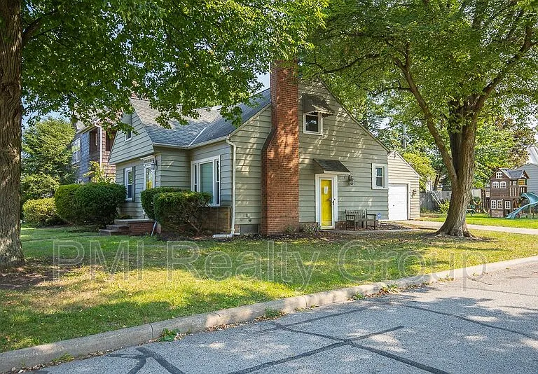 1547 Sherbrook Rd — Photo 4