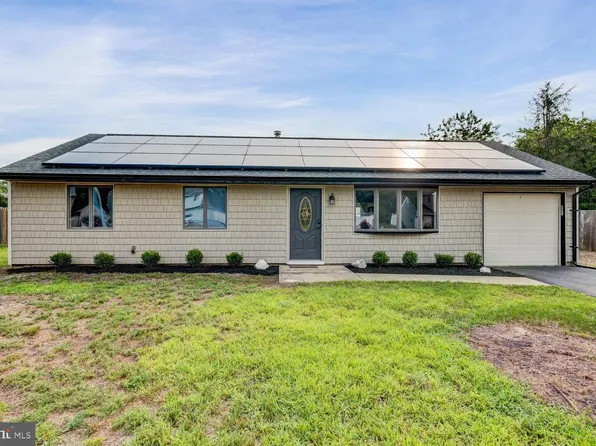 56 Georgetown Blvd, Barnegat, NJ 08005