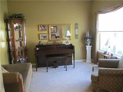 5th image of 11239 Hearthstone Dr