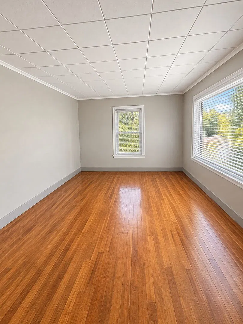 2-Bed, 1-Bath Single Family Home Available For Rent In A Convenient Brattleboro Location, $2100/M... — Photo 4