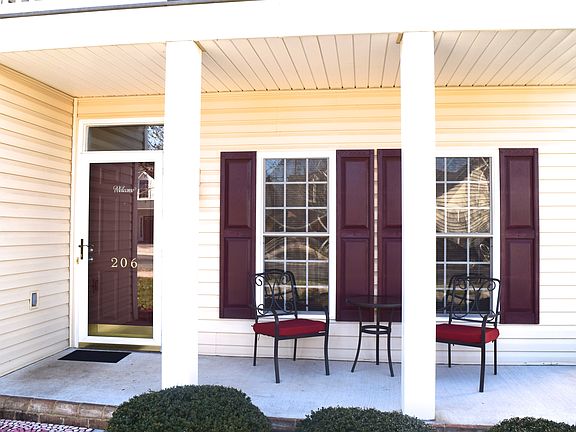 4th image of 206 Duncraig Dr