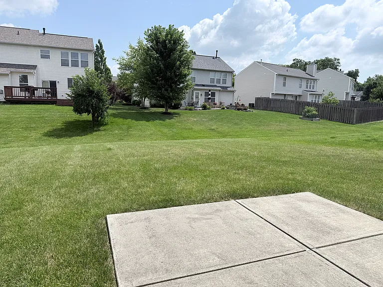 14010 Avalon East Dr — Photo 56