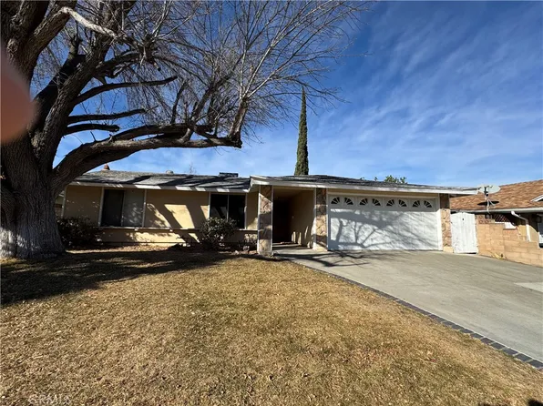 28227 Robin Ave, Santa Clarita, CA 91350