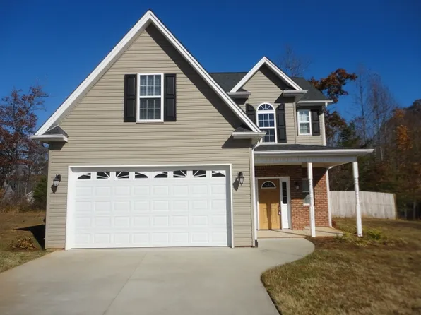1154 Folkstone Ridge Ln, Winston Salem, NC 27127