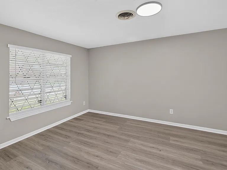 4022 Capri Dr — Photo 15