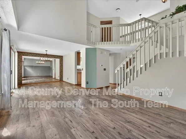 19721 E Stanford Dr, Centennial, CO 80015