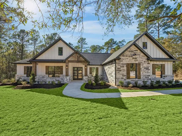 180 Red Hawk Rd, Huntsville, TX 77340