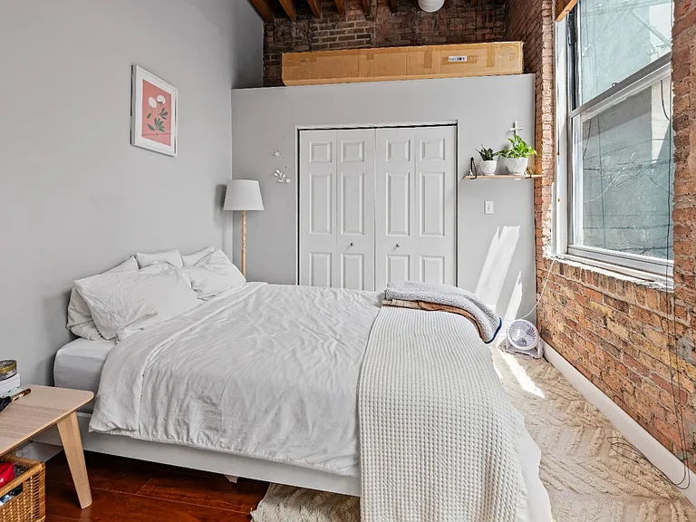 359 W Chicago Ave #2S — Photo 7