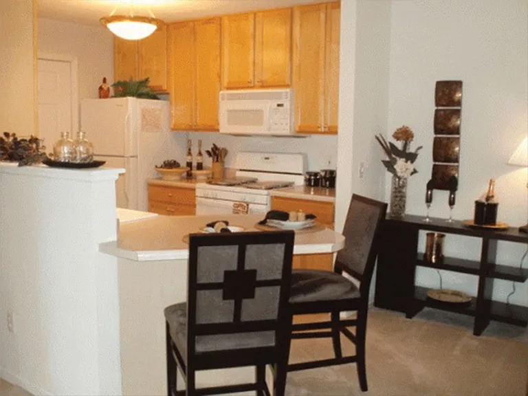 Embassy Place Apartments — Photo 9