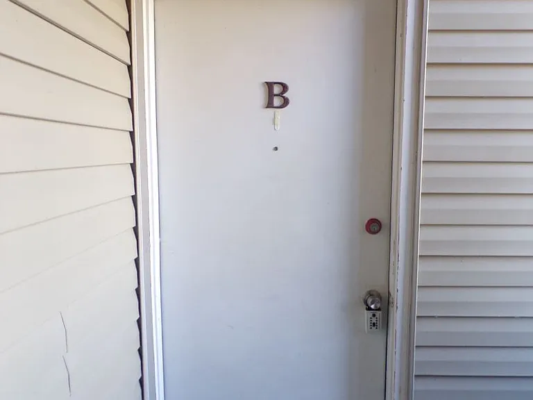 152 Edwards St — Photo 12
