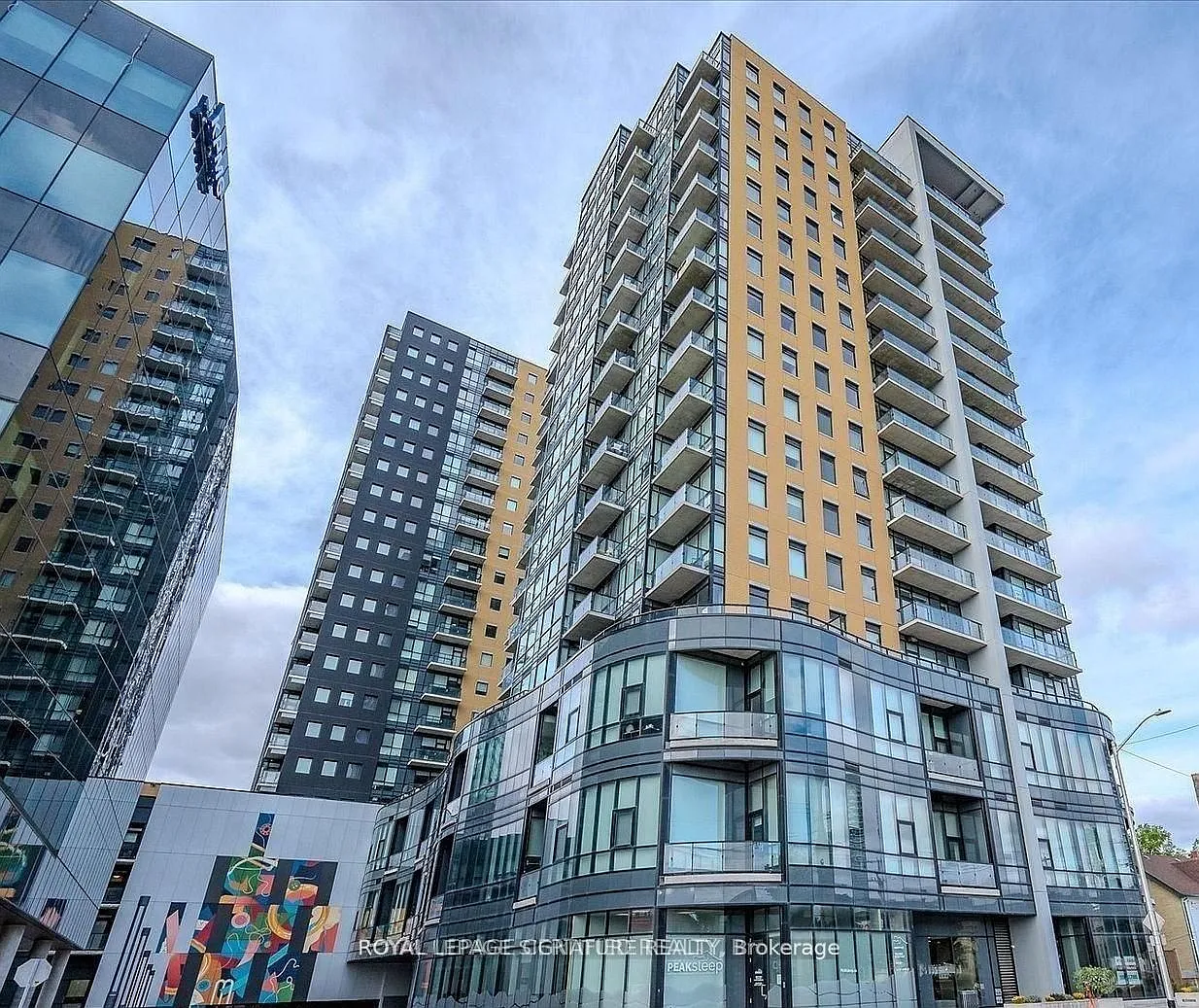 108 Garment St #413 photo 1