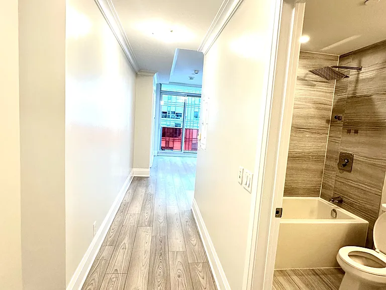 120 Parliament St #1606 — Photo 4