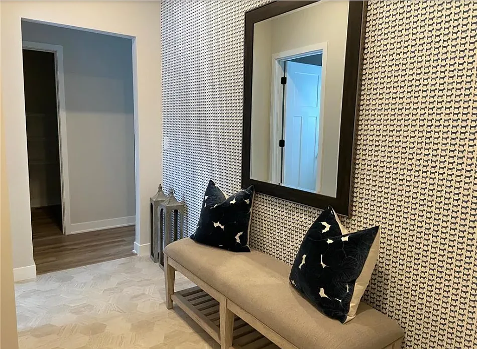 5 bed, 4589 sqft, $5,299 — Photo 4