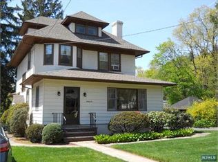 46 Rock Rd, Glen Rock, NJ 07452