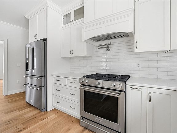 5th image of 37 Balsam Hill Rd