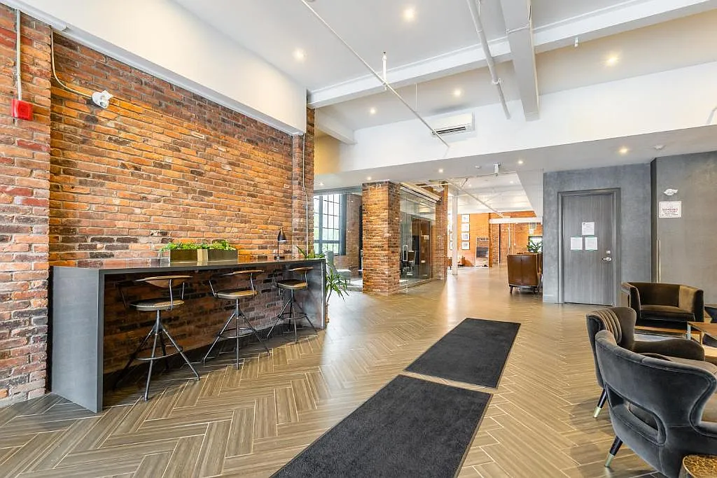 The Dundurn Lofts — Photo 3