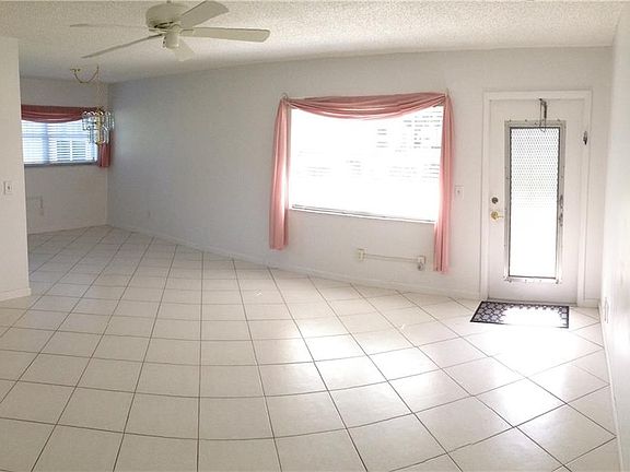 5th image of 1225 NW 21st St Unit 11-1106