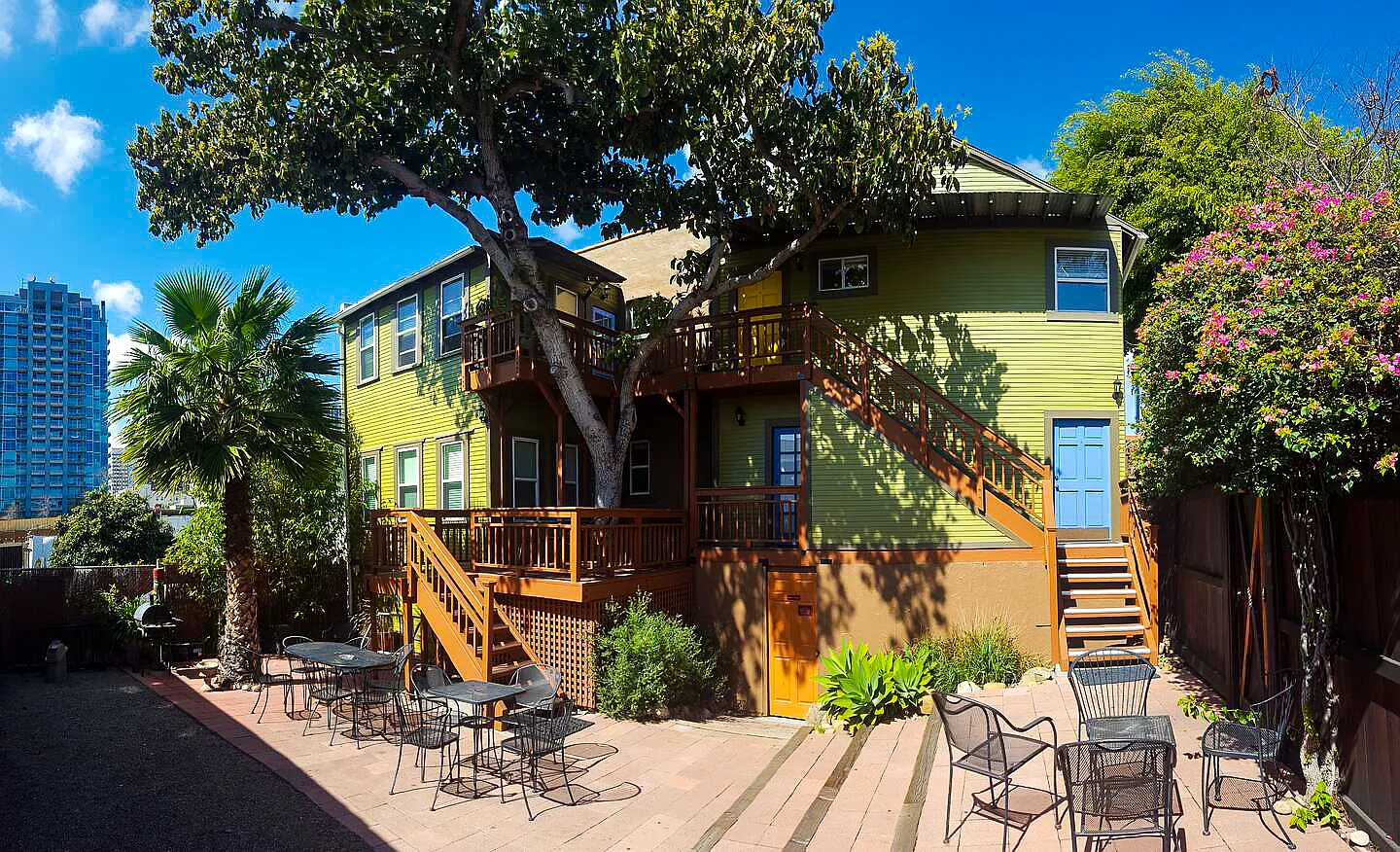 4 bed, 100 sqft, $1,250 — Photo 4