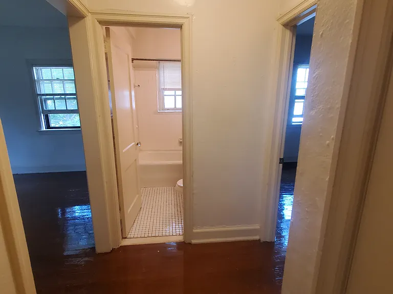 122 Argyle Rd #1 — Photo 3
