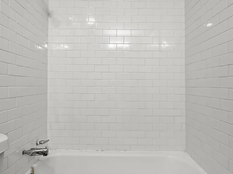 1805 Oxford Cir — Photo 25
