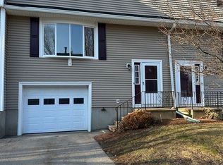 11 Meeting House Ln, Millbury, MA 01527