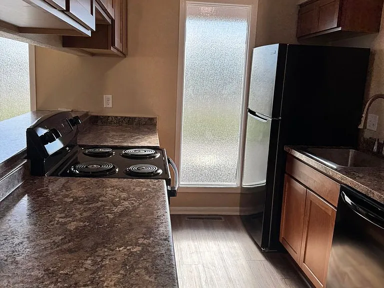 2400 Pattison Ave #C — Photo 4