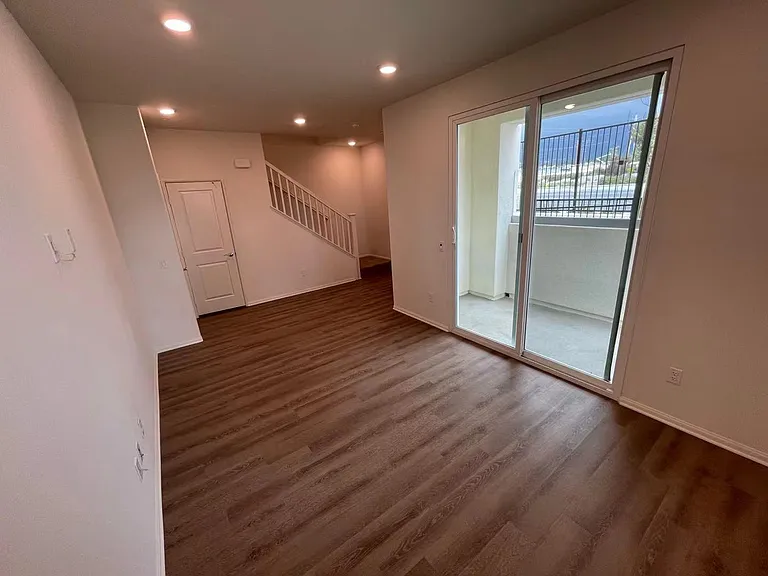 12170 Meridian Dr — Photo 2