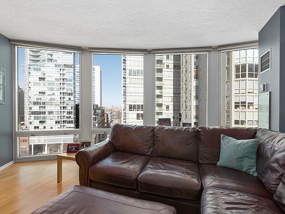 4th image of 600 N Kingsbury St APT 1107