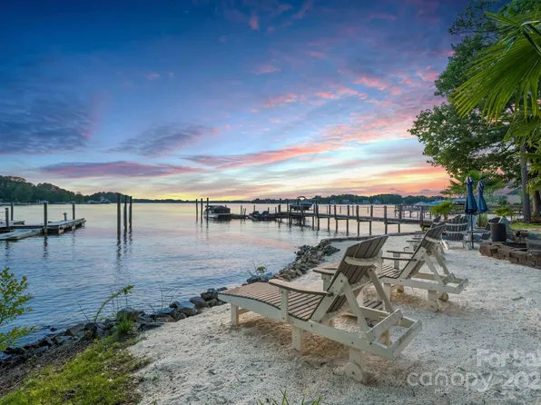 17819 John Connor Rd, Cornelius, NC 28031