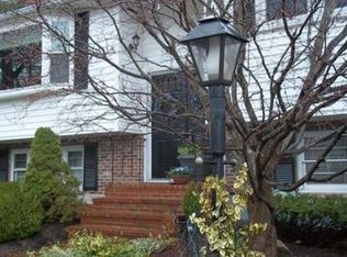 34 Cumberland Dr, Brockton, MA 02301