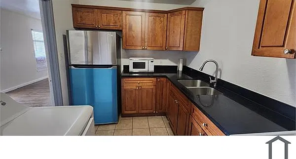 6915 Krause Ave — Photo 5