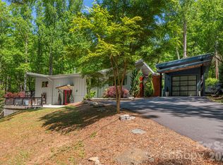5 Crooked Tree Ln, Black Mountain, NC 28711