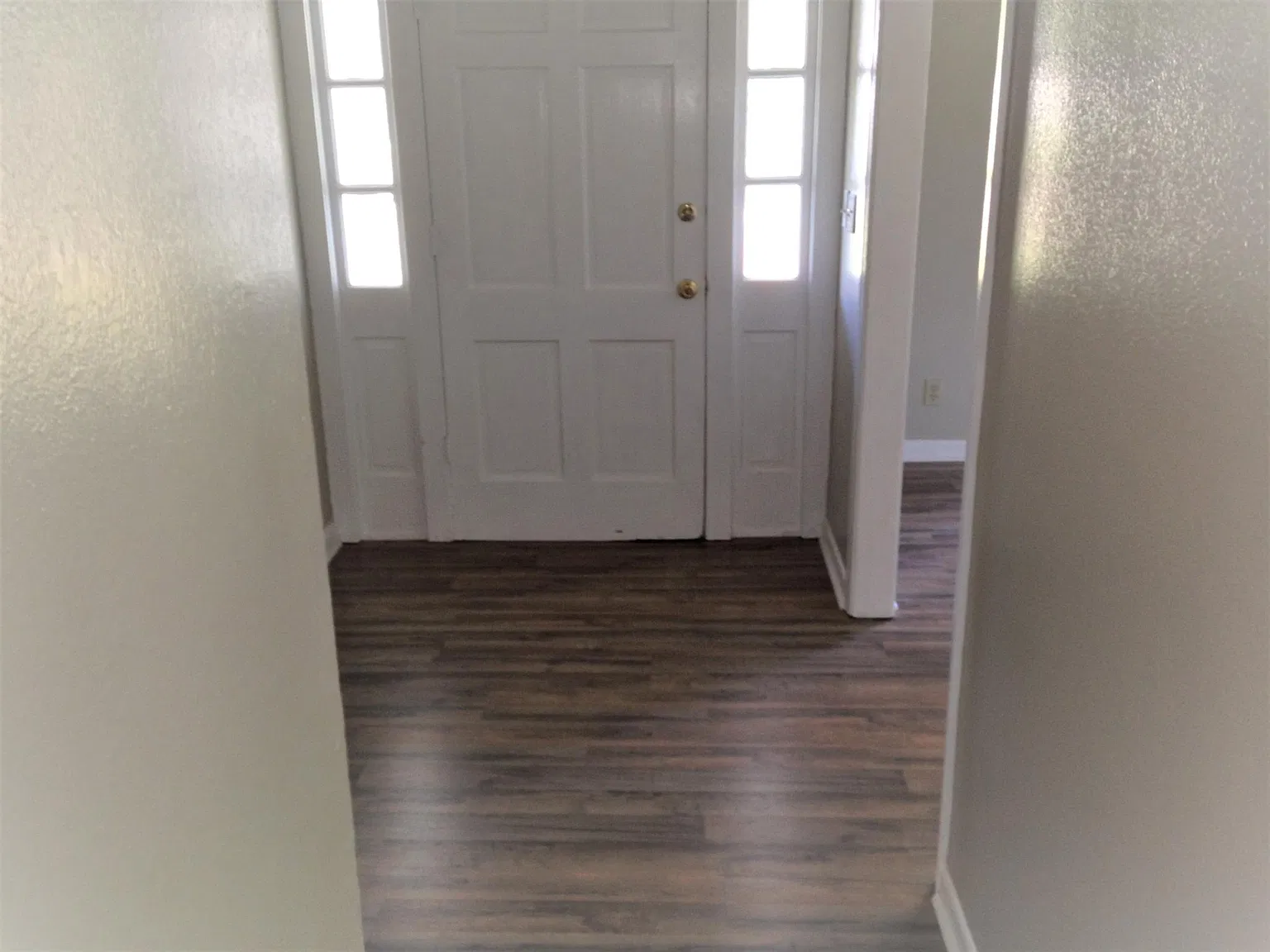 3 bed, 1937 sqft, $1,900 — Photo 4