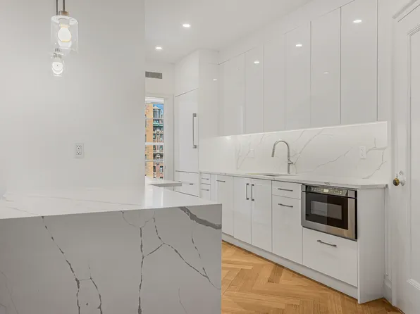 241 West 97th Street 11N image 3 of 18