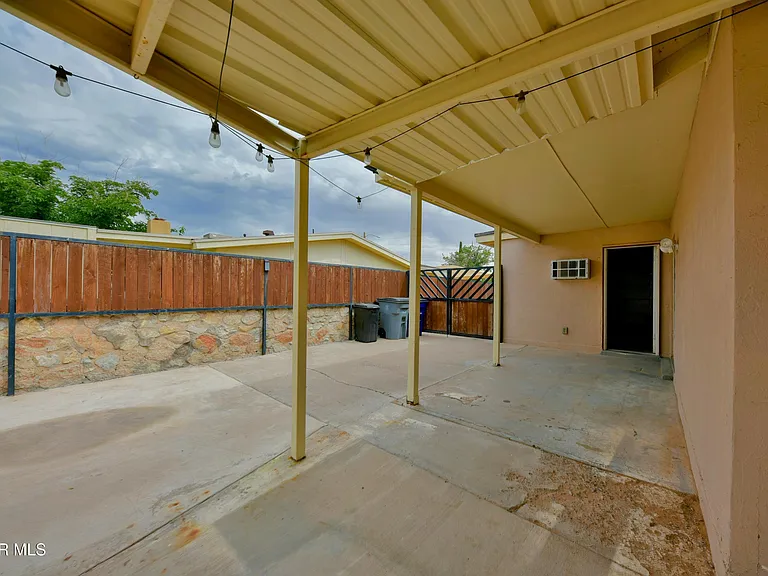 10348 Darin Rd — Photo 46