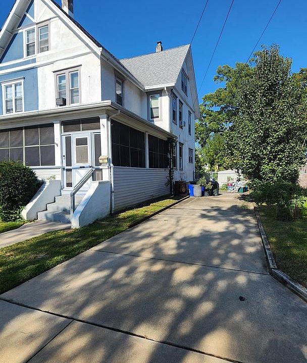 1st image of 125 S Davis St