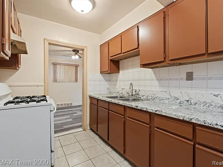7444 Kendal St — Photo 11