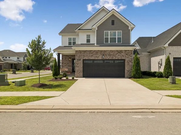 301 Booker Dr, Gallatin, TN 37066