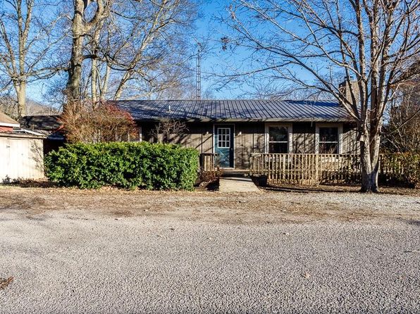 10085 Bridge St, Metamora, IN 47030