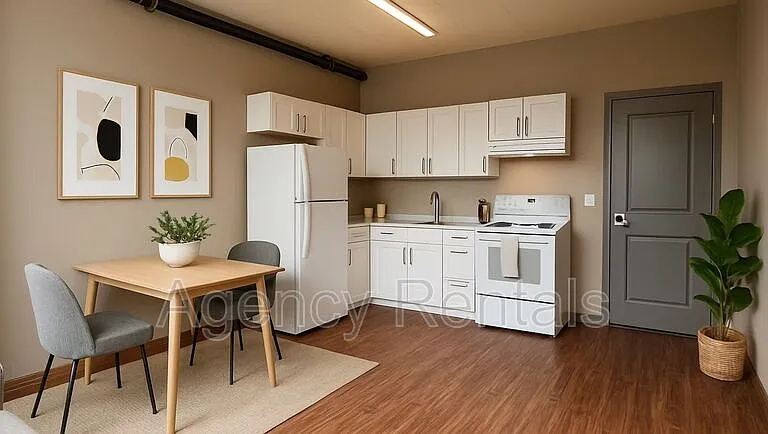1407 Pensacola St #402 — Photo 3