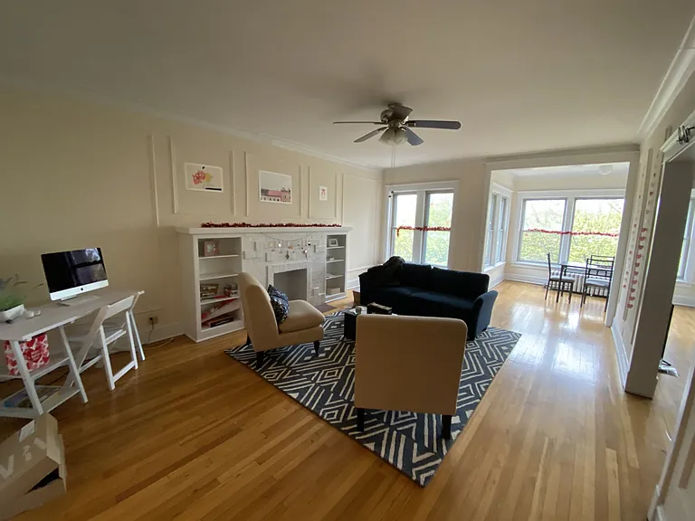 1506 W Addison St — Photo 14