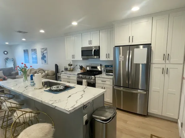 5503-5507 1/2 Mary Lane Dr